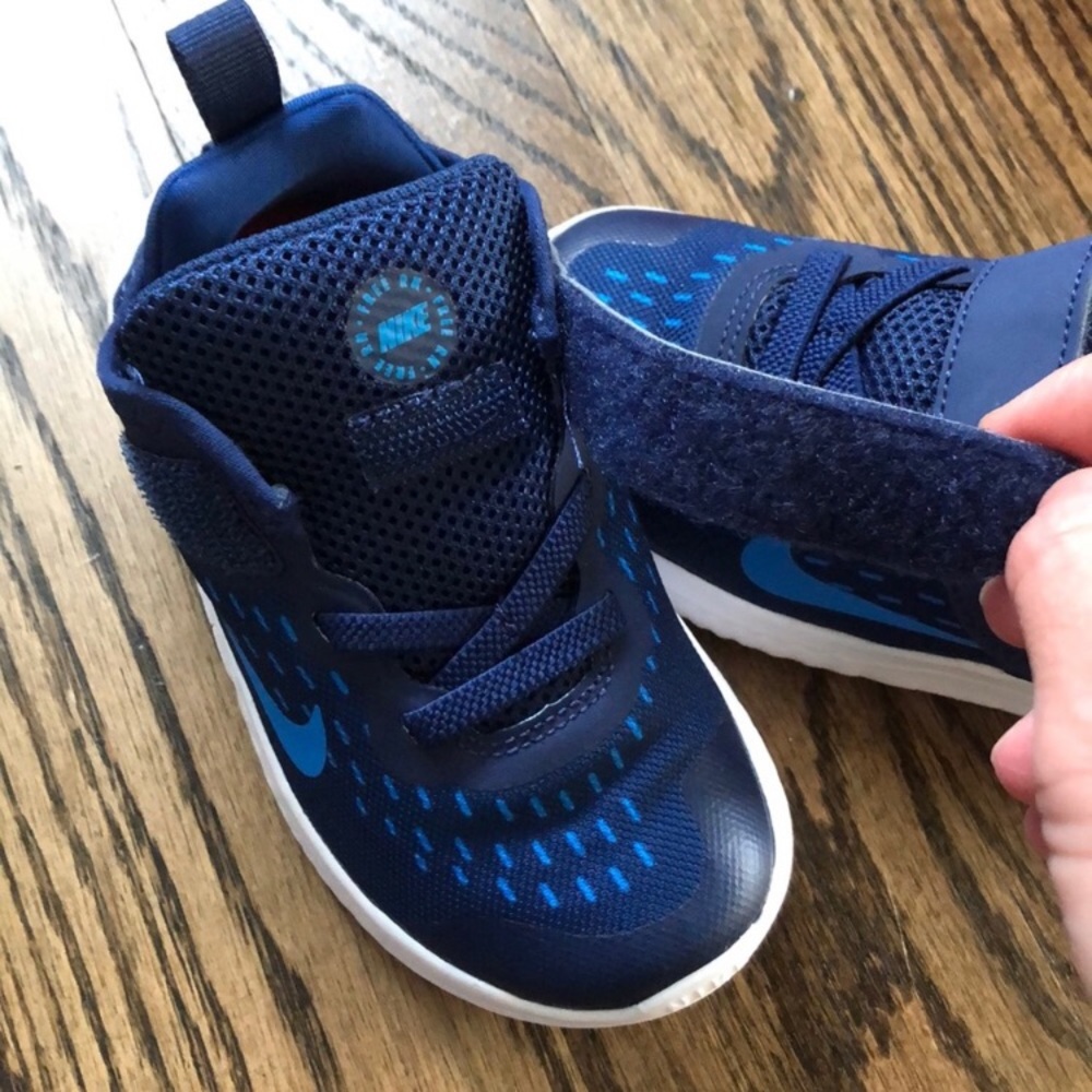NIKE FREE RN Boy Sneakers - Picture 10 of 12